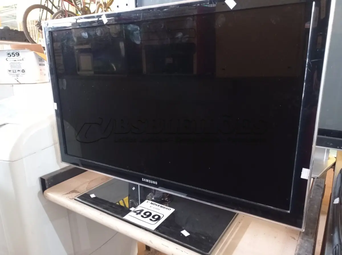 LOTE 499 - 01 TV SAMSUNG 32” POL. (NO ESTADO) ATENÇÃO! FAZER A VISITAÇÃO ANTES DE ARREMATAR, NÃO SABEMOS SE FUNCIONA. LEILÃO NÃO TEM GARANTIA E NEM DEVOLUÇÃO, SUJEITO A POSSÍVEIS AVARIAS VISÍVEIS/OCULTAS E/OU AUSÊNCIA DE COMPONENTES.