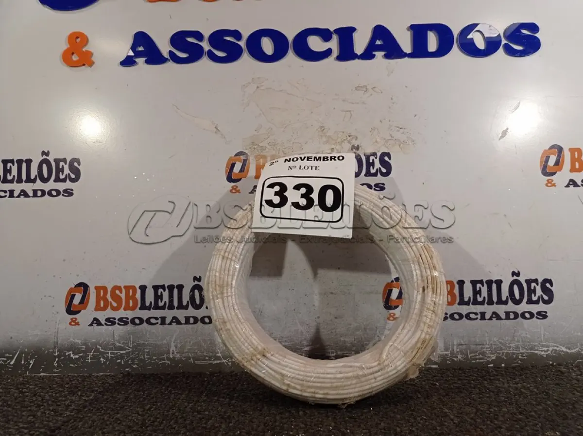 LOTE 330 - 01 ROLO DE CABO FLEXÍVEL 100M 1X2,5MM NA COR BRANCA(NOVO). (NO ESTADO) ATENÇÃO! FAZER A VISITAÇÃO ANTES DE ARREMATAR, NÃO SABEMOS SE FUNCIONA. LEILÃO NÃO TEM GARANTIA E NEM DEVOLUÇÃO, SUJEITO A POSSÍVEIS AVARIAS VISÍVEIS/OCULTAS E/OU AUSÊNCIA DE COMPONENTES.