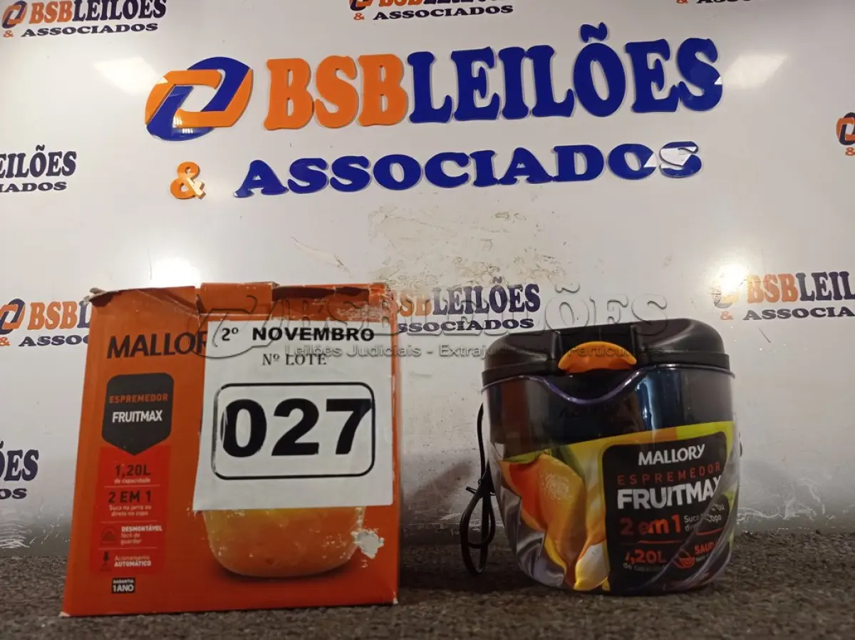LOTE 027 - 01 ESPREMEDOR FRUITMAX 127V. (NO ESTADO) ATENÇÃO! FAZER A VISITAÇÃO ANTES DE ARREMATAR, NÃO SABEMOS SE FUNCIONA. LEILÃO NÃO TEM GARANTIA E NEM DEVOLUÇÃO, SUJEITO A POSSÍVEIS AVARIAS VISÍVEIS/OCULTAS E/OU AUSÊNCIA DE COMPONENTES.