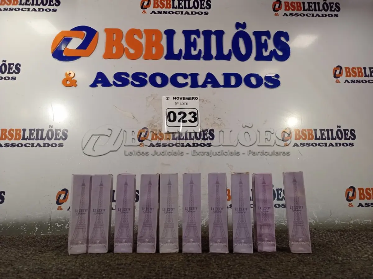 LOTE 023 - 10 PERFUMES LE PETIT 30ML. (NO ESTADO) ATENÇÃO! FAZER A VISITAÇÃO ANTES DE ARREMATAR, NÃO SABEMOS SE FUNCIONA. LEILÃO NÃO TEM GARANTIA E NEM DEVOLUÇÃO, SUJEITO A POSSÍVEIS AVARIAS VISÍVEIS/OCULTAS E/OU AUSÊNCIA DE COMPONENTES.