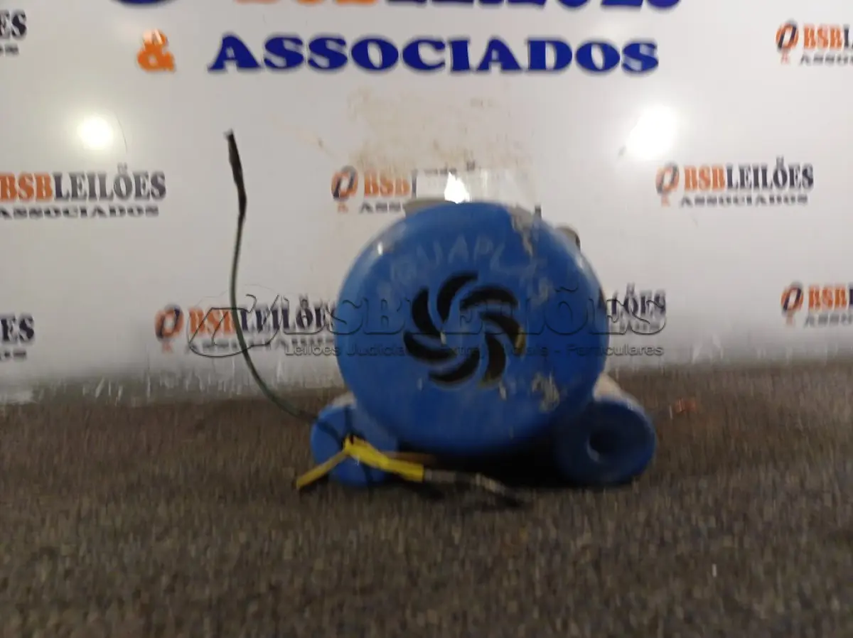 LOTE 321 - 01 MOTOBOMBA 1VC PARA BANHEIRA DE HIDROMASSAGEM. (NO ESTADO) ATENÇÃO! FAZER A VISITAÇÃO ANTES DE ARREMATAR, NÃO SABEMOS SE FUNCIONA. LEILÃO NÃO TEM GARANTIA E NEM DEVOLUÇÃO, SUJEITO A POSSÍVEIS AVARIAS VISÍVEIS/OCULTAS E/OU AUSÊNCIA DE COMPONENTES.