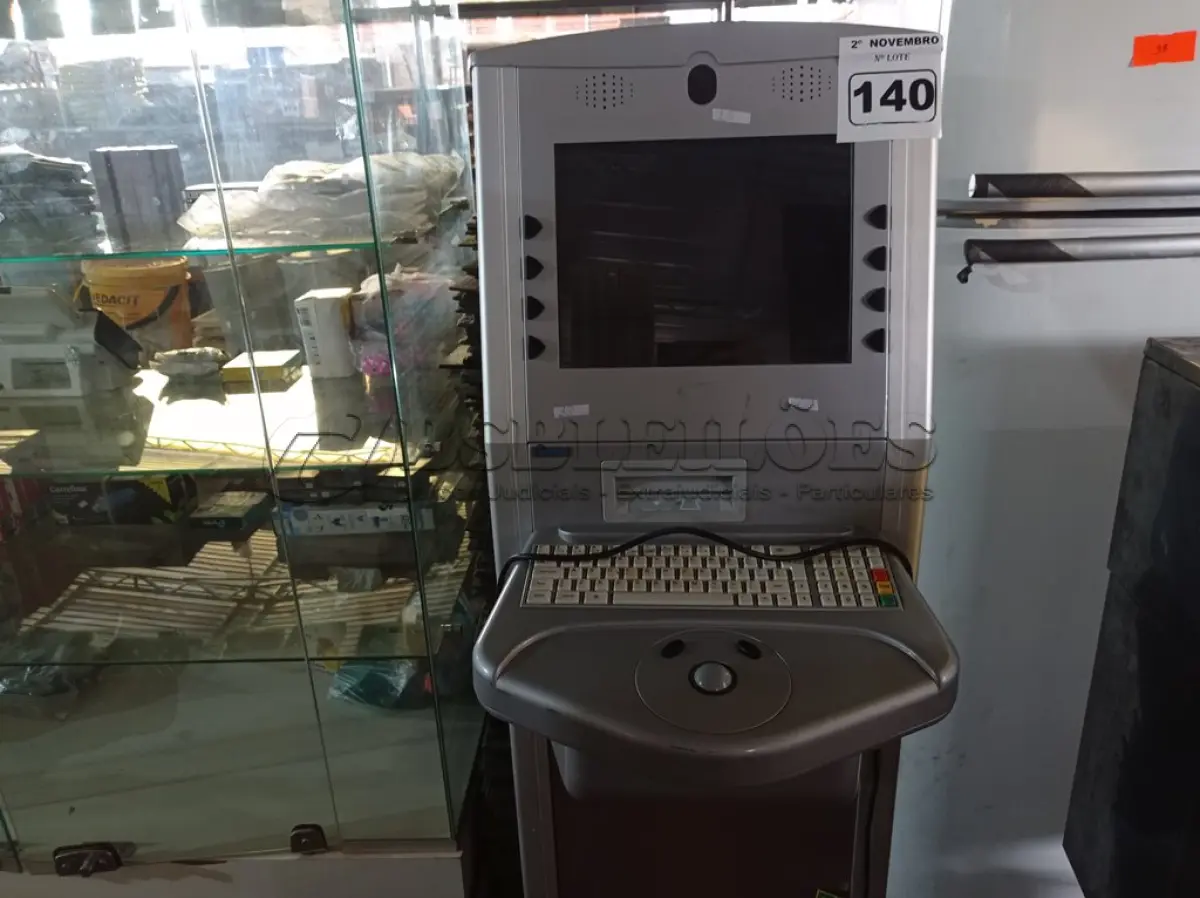 LOTE 140 - 01 TOTEM. (NO ESTADO) ATENÇÃO! FAZER A VISITAÇÃO ANTES DE ARREMATAR, NÃO SABEMOS SE FUNCIONA. LEILÃO NÃO TEM GARANTIA E NEM DEVOLUÇÃO, SUJEITO A POSSÍVEIS AVARIAS VISÍVEIS/OCULTAS E/OU AUSÊNCIA DE COMPONENTES.