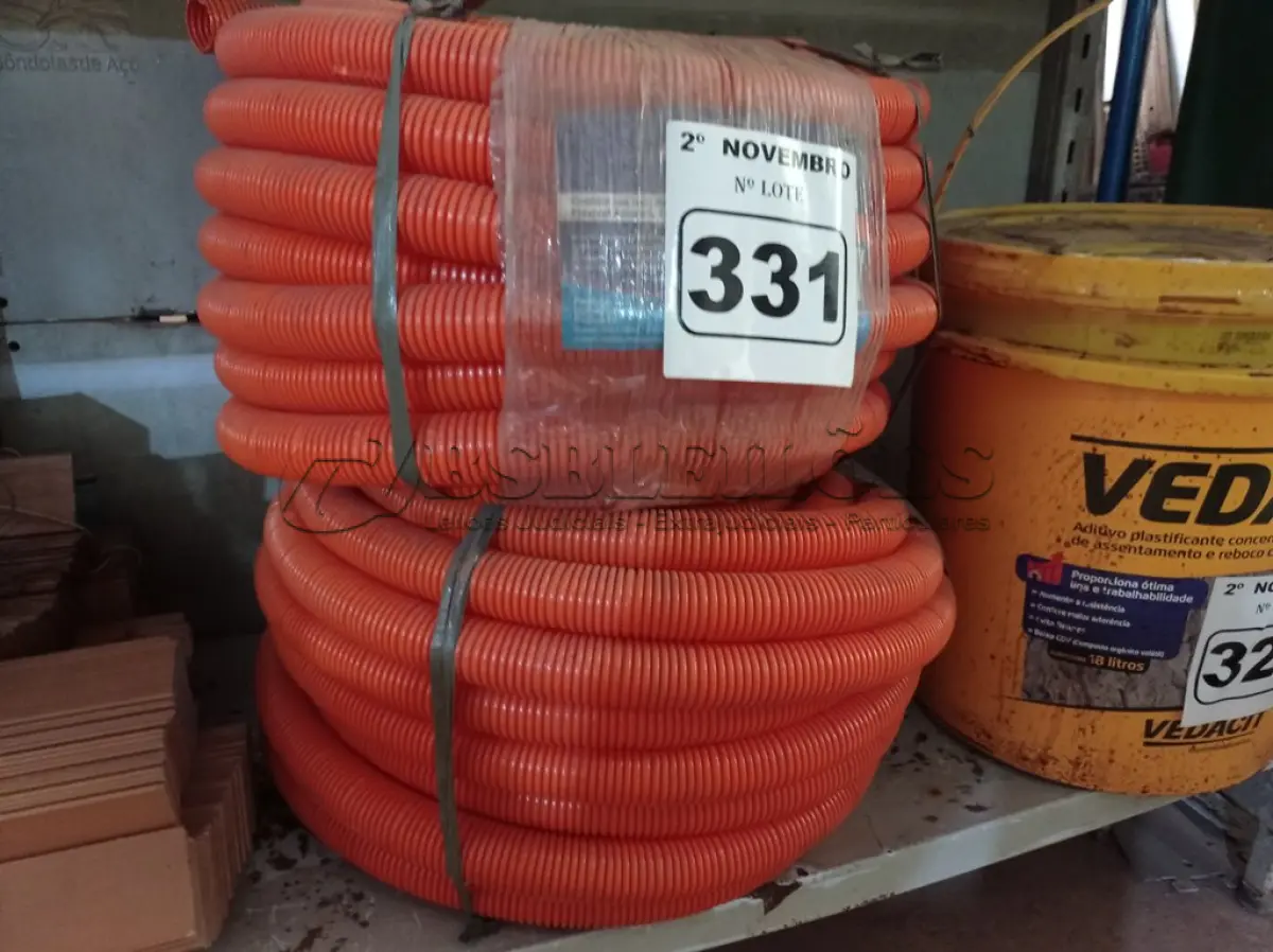 LOTE 331 - 02 ROLOS DE MANGUEIRA CORRUGADA. (NO ESTADO) ATENÇÃO! FAZER A VISITAÇÃO ANTES DE ARREMATAR, NÃO SABEMOS SE FUNCIONA. LEILÃO NÃO TEM GARANTIA E NEM DEVOLUÇÃO, SUJEITO A POSSÍVEIS AVARIAS VISÍVEIS/OCULTAS E/OU AUSÊNCIA DE COMPONENTES.