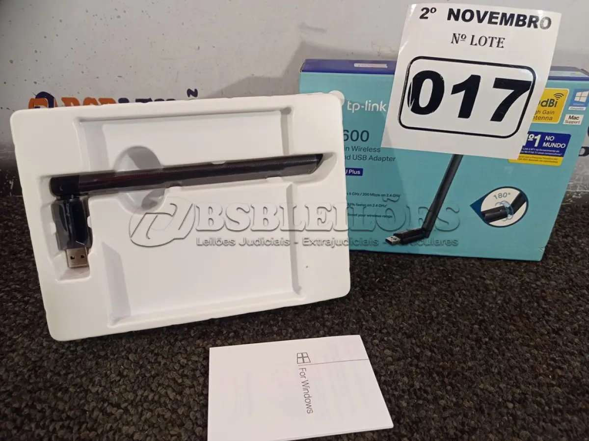 LOTE 017 - 01 ADAPTADOR WIRELESS TPLINK AC 600. (NO ESTADO) ATENÇÃO! FAZER A VISITAÇÃO ANTES DE ARREMATAR, NÃO SABEMOS SE FUNCIONA. LEILÃO NÃO TEM GARANTIA E NEM DEVOLUÇÃO, SUJEITO A POSSÍVEIS AVARIAS VISÍVEIS/OCULTAS E/OU AUSÊNCIA DE COMPONENTES.
