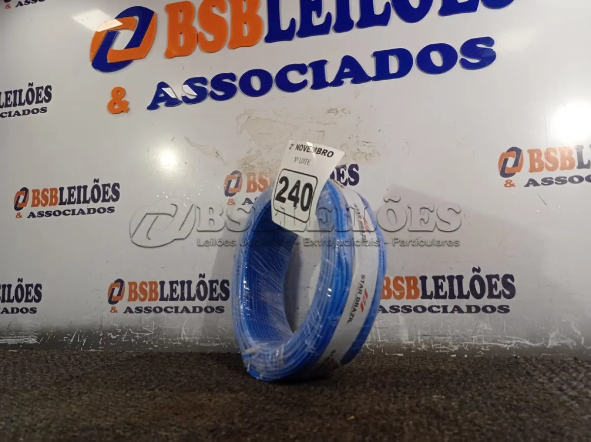 LOTE 240 - 01 ROLO DE CABO FLEXÍVEL 100M 1X2,5MM NA COR AZUL(NOVO). (NO ESTADO) ATENÇÃO! FAZER A VISITAÇÃO ANTES DE ARREMATAR, NÃO SABEMOS SE FUNCIONA. LEILÃO NÃO TEM GARANTIA E NEM DEVOLUÇÃO, SUJEITO A POSSÍVEIS AVARIAS VISÍVEIS/OCULTAS E/OU AUSÊNCIA DE COMPONENTES.