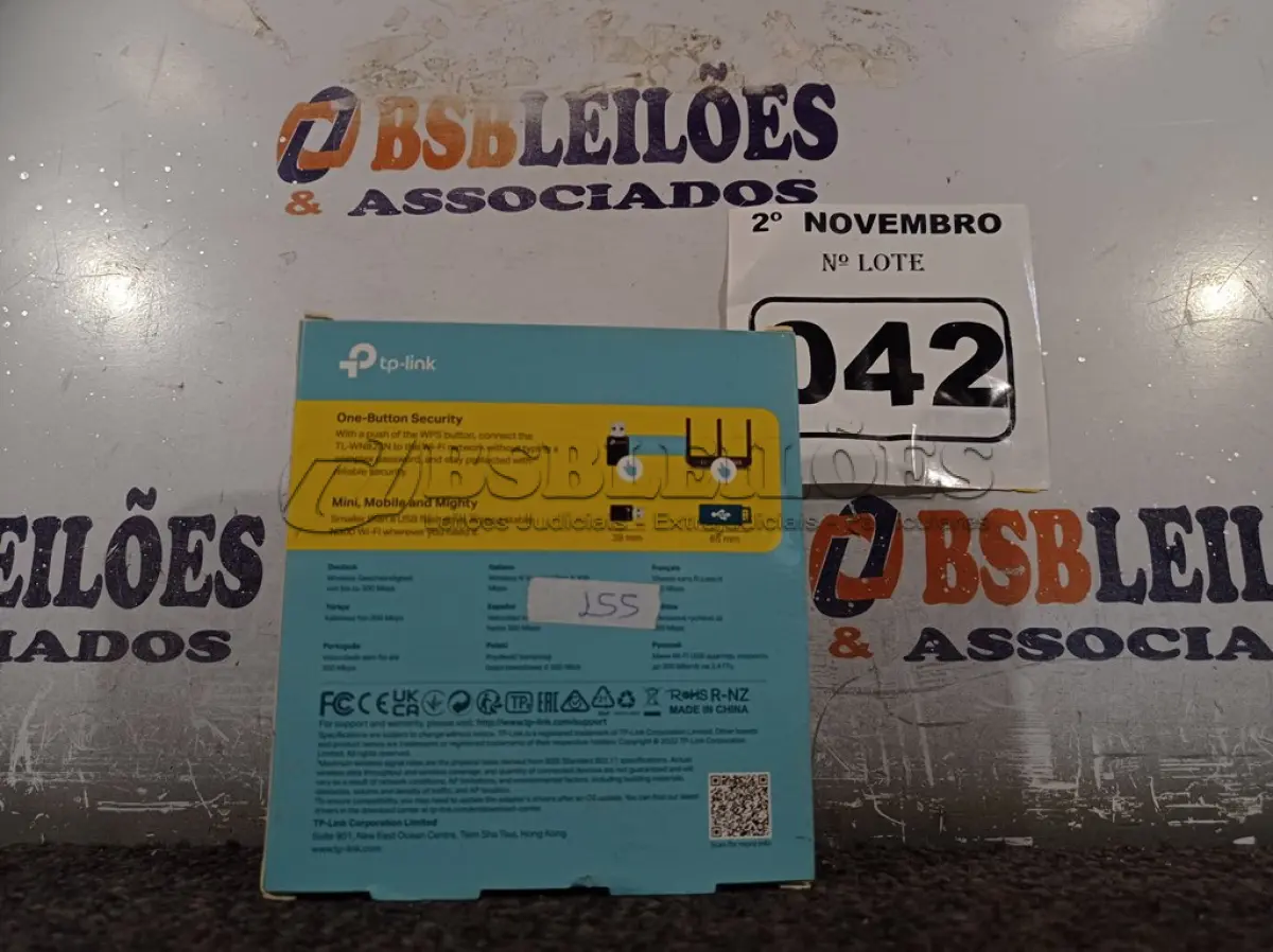 LOTE 042 - 01 ADAPTADOR WIRELESS TPLINK 300 MBPS. (NO ESTADO) ATENÇÃO! FAZER A VISITAÇÃO ANTES DE ARREMATAR, NÃO SABEMOS SE FUNCIONA. LEILÃO NÃO TEM GARANTIA E NEM DEVOLUÇÃO, SUJEITO A POSSÍVEIS AVARIAS VISÍVEIS/OCULTAS E/OU AUSÊNCIA DE COMPONENTES.
