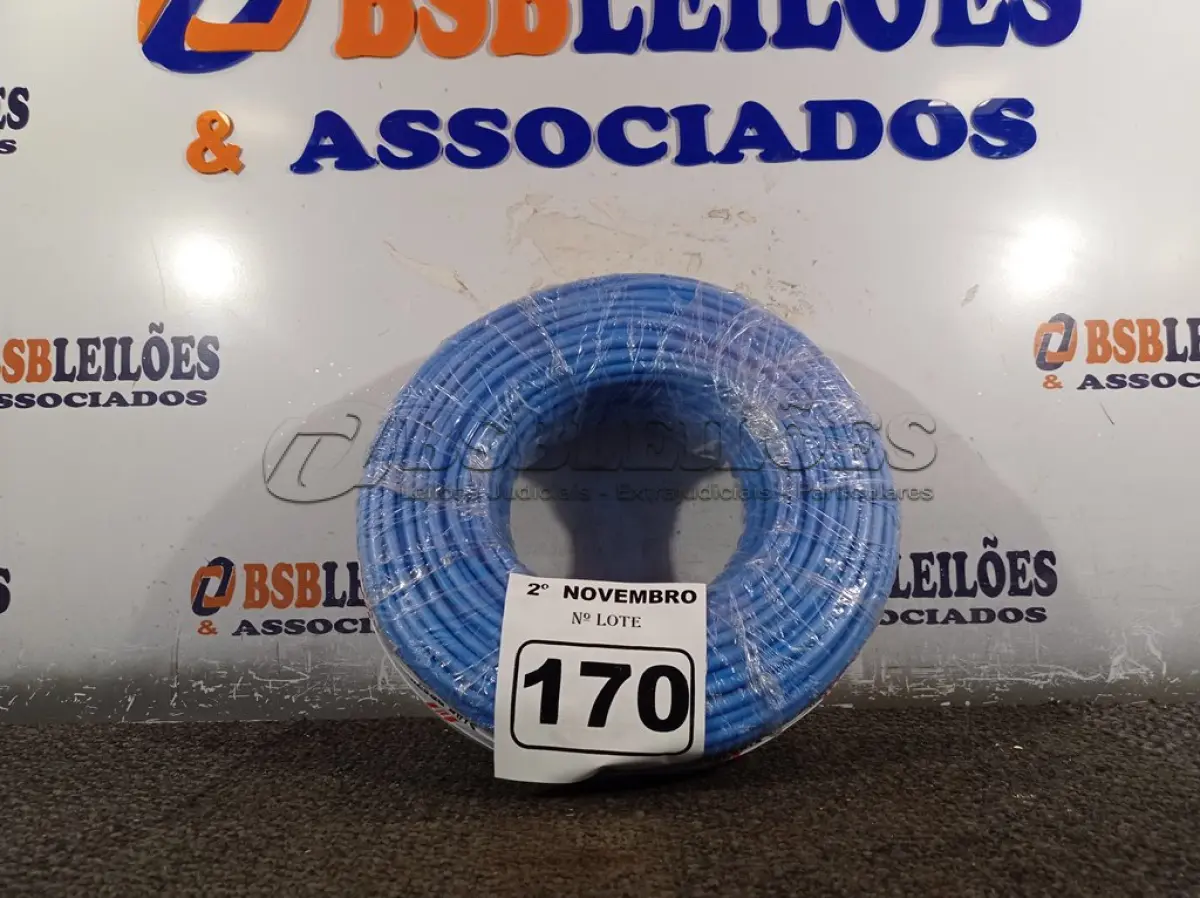 LOTE 170 - 01 ROLO DE CABO FLEXÍVEL 100M 1X10MM NA COR AZUL(NOVO). (NO ESTADO) ATENÇÃO! FAZER A VISITAÇÃO ANTES DE ARREMATAR, NÃO SABEMOS SE FUNCIONA. LEILÃO NÃO TEM GARANTIA E NEM DEVOLUÇÃO, SUJEITO A POSSÍVEIS AVARIAS VISÍVEIS/OCULTAS E/OU AUSÊNCIA DE COMPONENTES.