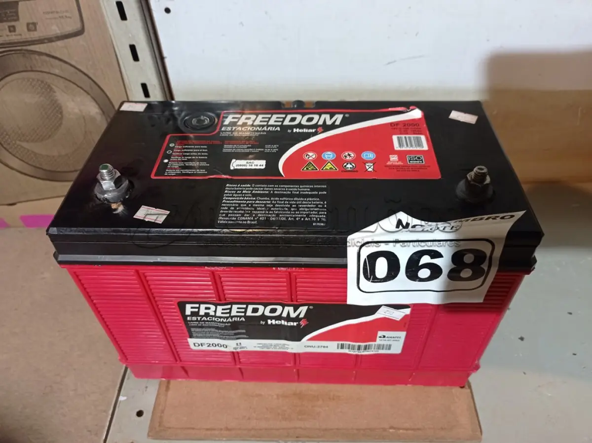 LOTE 068 - 01 BATERIA ESTACIONARIA FREEDOM DF-2000 115 AMPERES. (NO ESTADO) ATENÇÃO! FAZER A VISITAÇÃO ANTES DE ARREMATAR, NÃO SABEMOS SE FUNCIONA. LEILÃO NÃO TEM GARANTIA E NEM DEVOLUÇÃO, SUJEITO A POSSÍVEIS AVARIAS VISÍVEIS/OCULTAS E/OU AUSÊNCIA DE COMPONENTES.