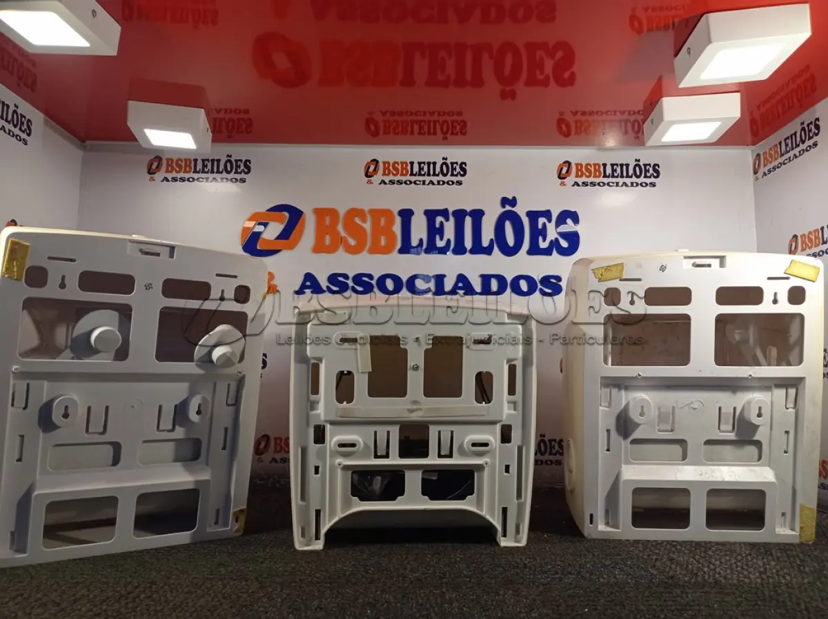 LOTE 192 - 03 DISPENSES PARA PAPEL TOALHA. (NO ESTADO) ATENÇÃO! FAZER A VISITAÇÃO ANTES DE ARREMATAR, NÃO SABEMOS SE FUNCIONA. LEILÃO NÃO TEM GARANTIA E NEM DEVOLUÇÃO, SUJEITO A POSSÍVEIS AVARIAS VISÍVEIS/OCULTAS E/OU AUSÊNCIA DE COMPONENTES.