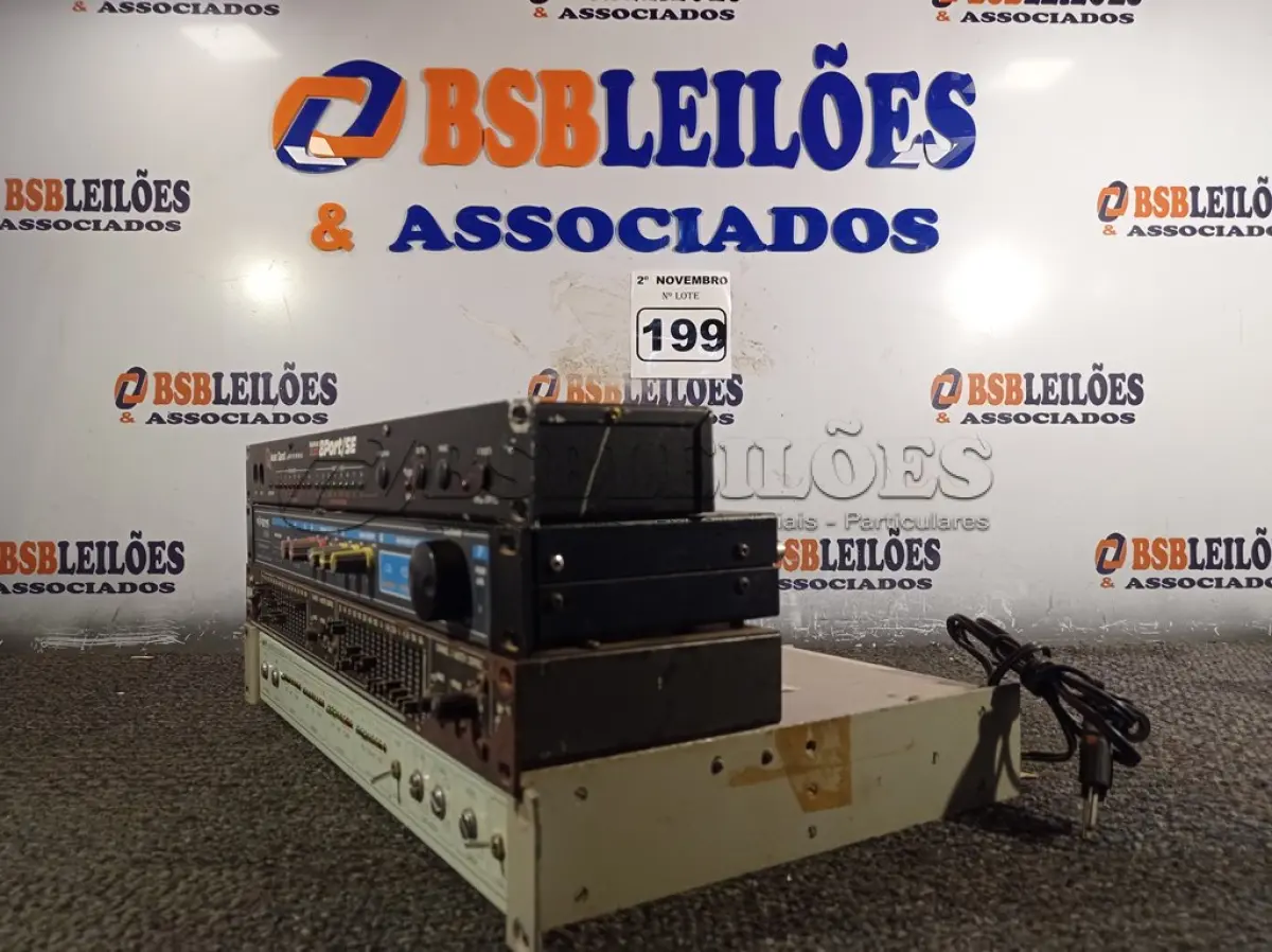 LOTE 199 - 04 EQUIPAMENTOS ELETRÔNICOS DIVERSOS. (NO ESTADO) ATENÇÃO! FAZER A VISITAÇÃO ANTES DE ARREMATAR, NÃO SABEMOS SE FUNCIONA. LEILÃO NÃO TEM GARANTIA E NEM DEVOLUÇÃO, SUJEITO A POSSÍVEIS AVARIAS VISÍVEIS/OCULTAS E/OU AUSÊNCIA DE COMPONENTES.