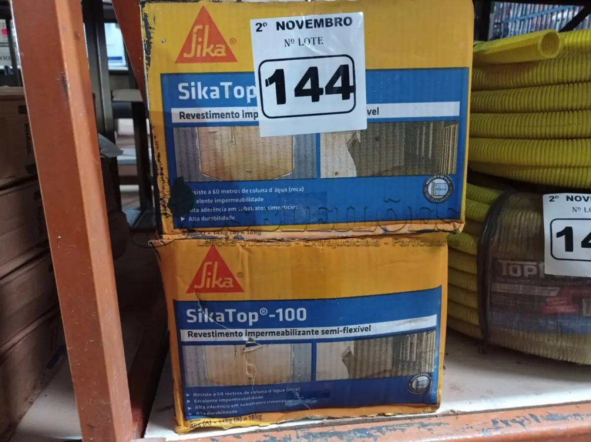 LOTE 144 - 02 CAIXAS DE REVESTIMENTO IMPERMEABILIZANTE SEMI-FLEXIVEL SIKA TOP-100 18KG. (NO ESTADO) ATENÇÃO! FAZER A VISITAÇÃO ANTES DE ARREMATAR, NÃO SABEMOS SE FUNCIONA. LEILÃO NÃO TEM GARANTIA E NEM DEVOLUÇÃO, SUJEITO A POSSÍVEIS AVARIAS VISÍVEIS/OCULTAS E/OU AUSÊNCIA DE COMPONENTES.