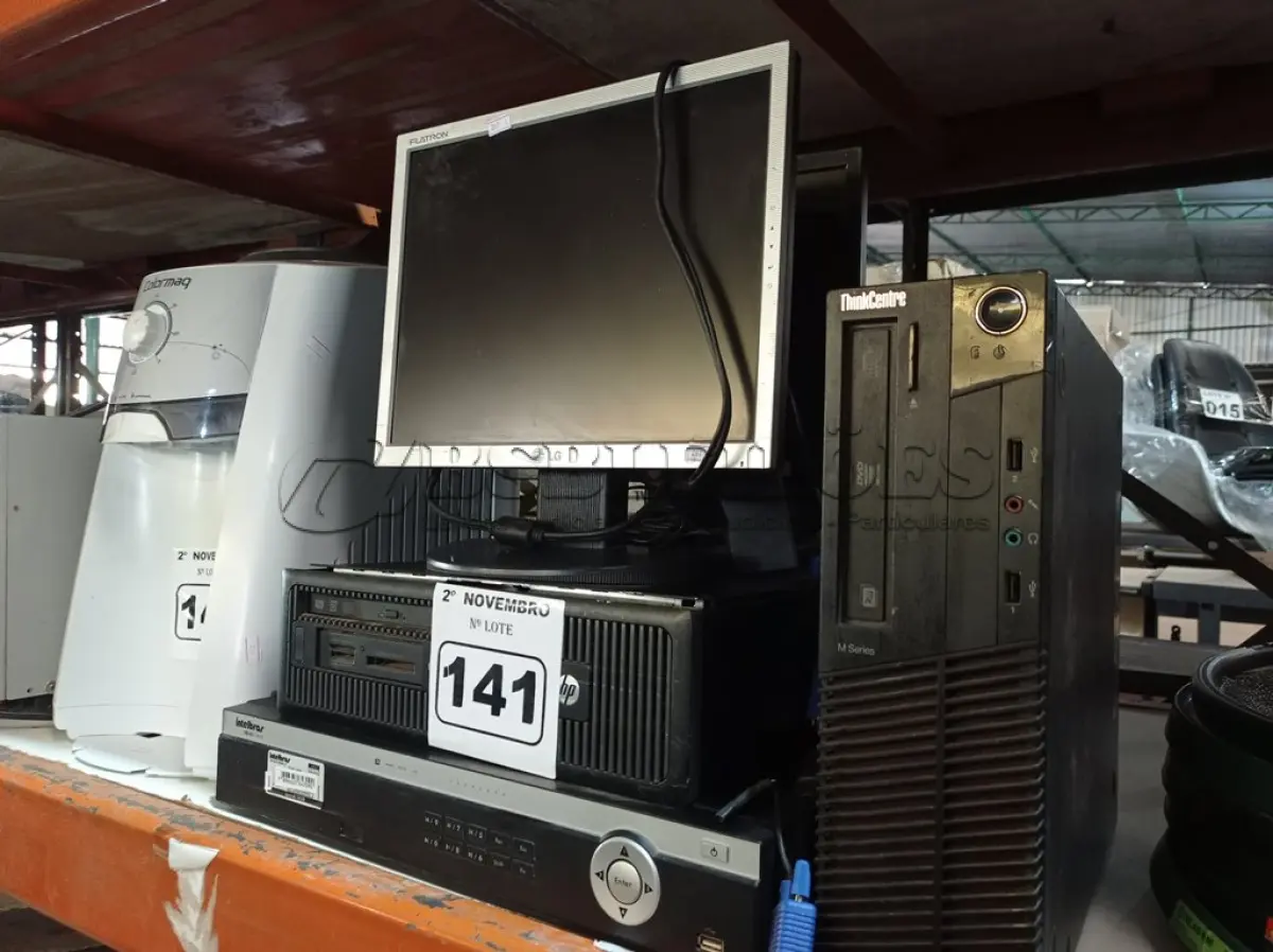 LOTE 141 - 02 CPU’S, 01 DVR E 03 MONITORES MARCAS E MODELOS DIVERSOS. (NO ESTADO) ATENÇÃO! FAZER A VISITAÇÃO ANTES DE ARREMATAR, NÃO SABEMOS SE FUNCIONA. LEILÃO NÃO TEM GARANTIA E NEM DEVOLUÇÃO, SUJEITO A POSSÍVEIS AVARIAS VISÍVEIS/OCULTAS E/OU AUSÊNCIA DE COMPONENTES.