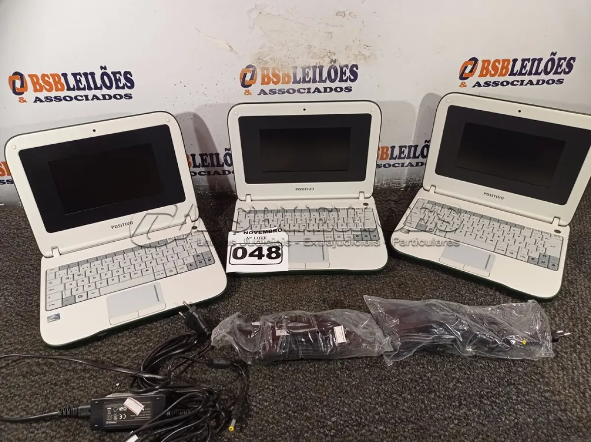 LOTE 048 - 03 NETBOOK’S MARCAS POSITIVO COM FONTE. (NO ESTADO) ATENÇÃO! FAZER A VISITAÇÃO ANTES DE ARREMATAR, NÃO SABEMOS SE FUNCIONA. LEILÃO NÃO TEM GARANTIA E NEM DEVOLUÇÃO, SUJEITO A POSSÍVEIS AVARIAS VISÍVEIS/OCULTAS E/OU AUSÊNCIA DE COMPONENTES.