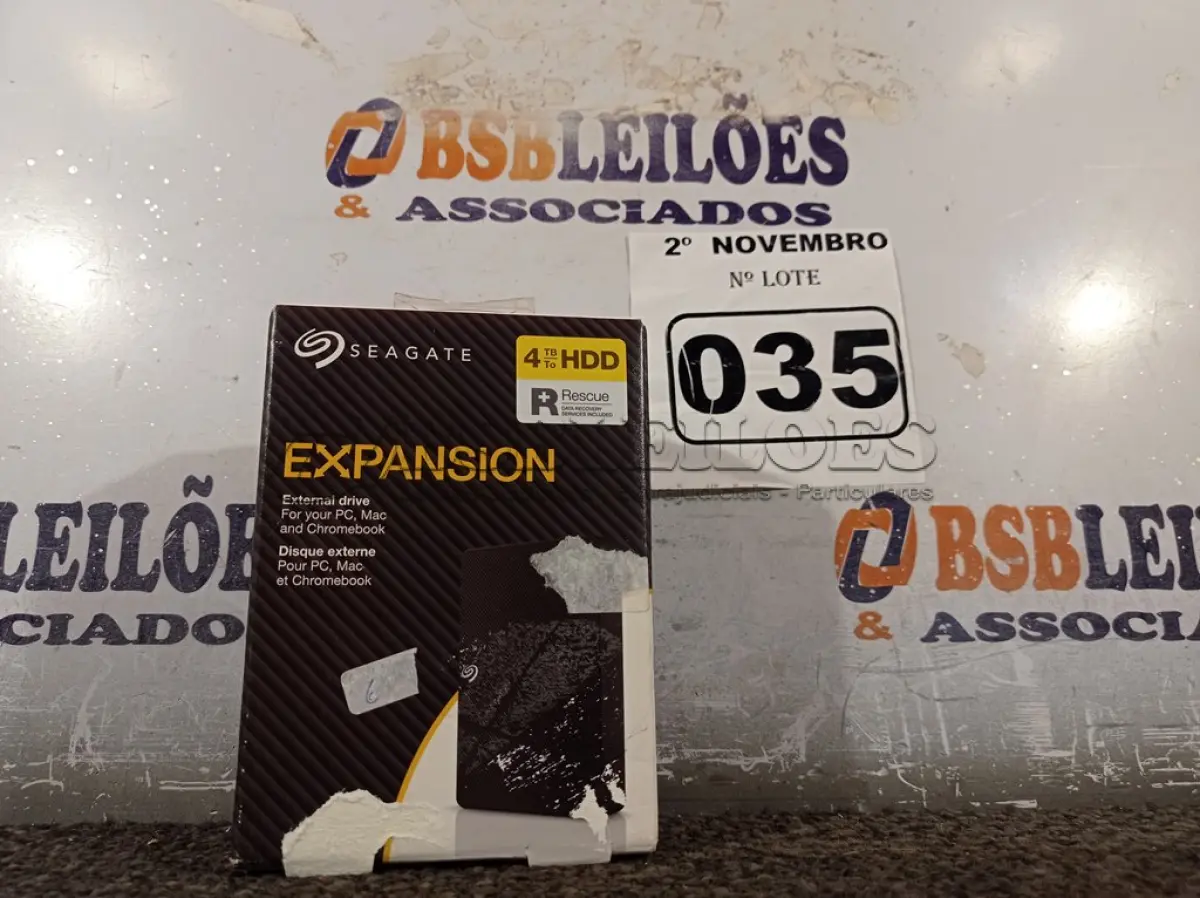 LOTE 035 - 01 HARD DISC EXTERNO 4TB. (NO ESTADO) ATENÇÃO! FAZER A VISITAÇÃO ANTES DE ARREMATAR, NÃO SABEMOS SE FUNCIONA. LEILÃO NÃO TEM GARANTIA E NEM DEVOLUÇÃO, SUJEITO A POSSÍVEIS AVARIAS VISÍVEIS/OCULTAS E/OU AUSÊNCIA DE COMPONENTES.