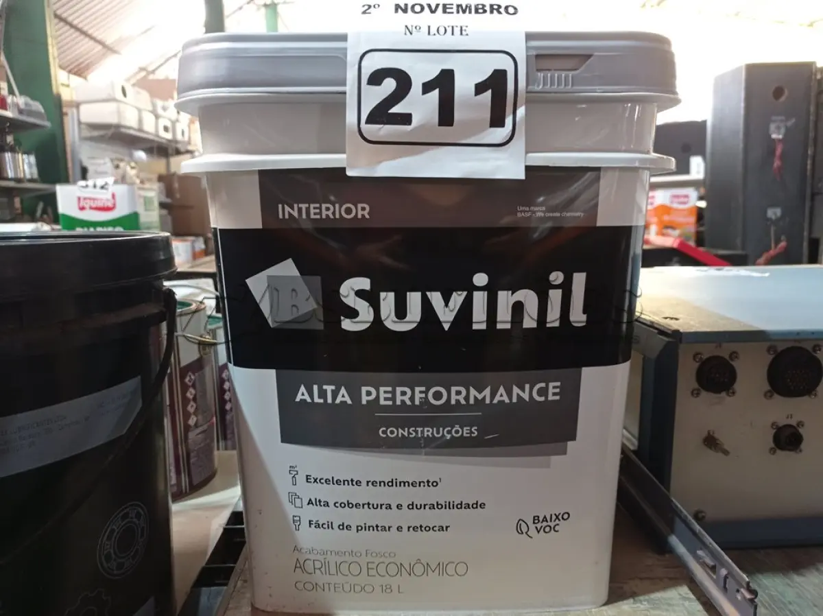 LOTE 211 - 01 BALDE DE TINTA SUVINIL FOSCO BRANCO 18L. (NO ESTADO) ATENÇÃO! FAZER A VISITAÇÃO ANTES DE ARREMATAR, NÃO SABEMOS SE FUNCIONA. LEILÃO NÃO TEM GARANTIA E NEM DEVOLUÇÃO, SUJEITO A POSSÍVEIS AVARIAS VISÍVEIS/OCULTAS E/OU AUSÊNCIA DE COMPONENTES.