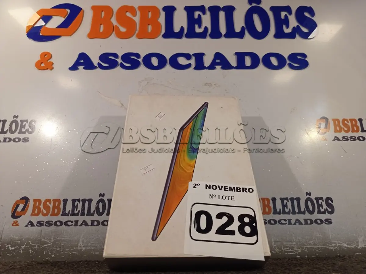 LOTE 028 - 01 TABLET. (NO ESTADO) ATENÇÃO! FAZER A VISITAÇÃO ANTES DE ARREMATAR, NÃO SABEMOS SE FUNCIONA. LEILÃO NÃO TEM GARANTIA E NEM DEVOLUÇÃO, SUJEITO A POSSÍVEIS AVARIAS VISÍVEIS/OCULTAS E/OU AUSÊNCIA DE COMPONENTES.