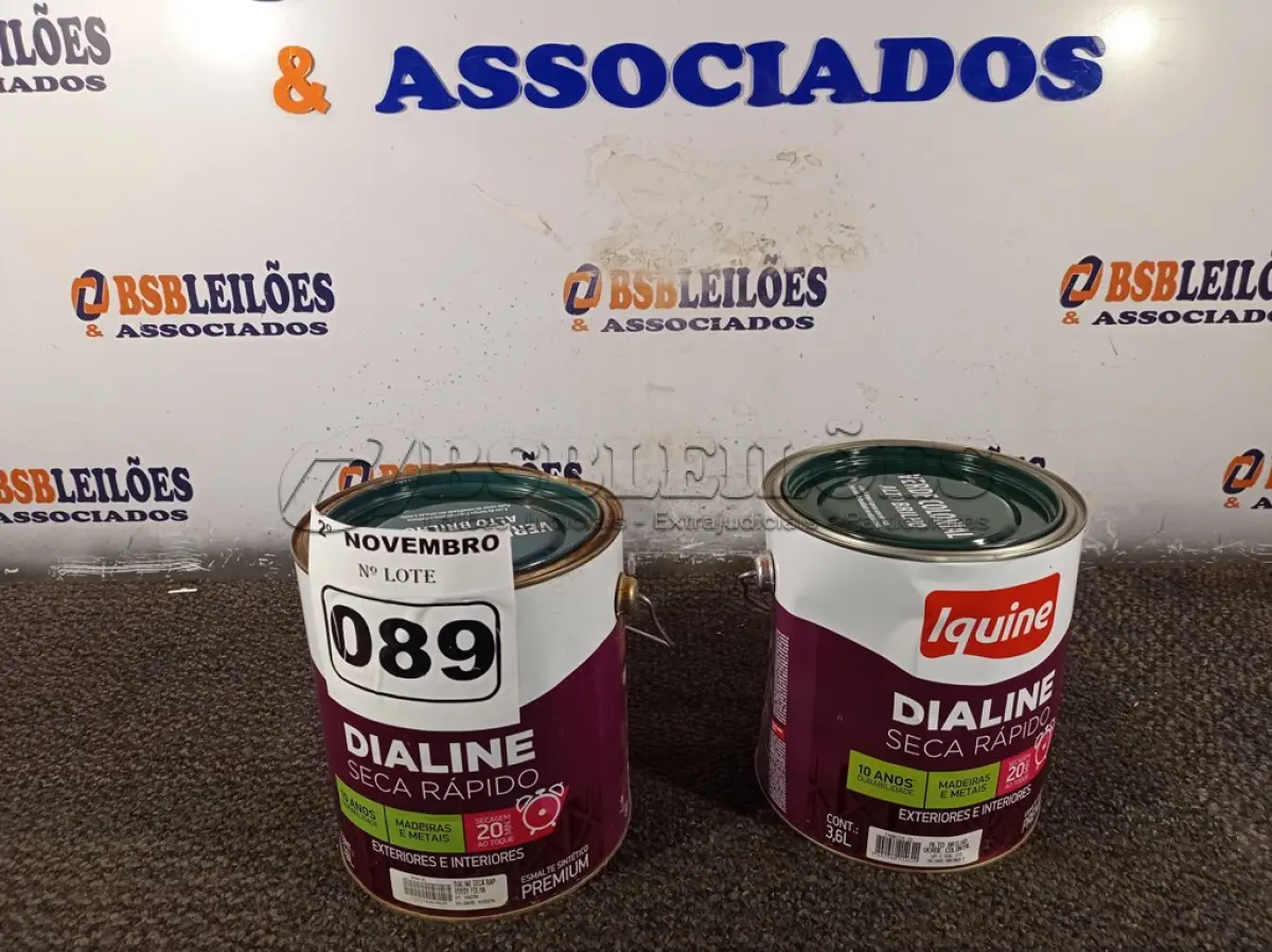 LOTE 089 - 02 GALÕES DE ESMALTE SINTÉTICO IQUINE MADEIRA E METAIS ALTO BRILHO VERDE COLONIAL 3,6L. (NO ESTADO) ATENÇÃO! FAZER A VISITAÇÃO ANTES DE ARREMATAR, NÃO SABEMOS SE FUNCIONA. LEILÃO NÃO TEM GARANTIA E NEM DEVOLUÇÃO, SUJEITO A POSSÍVEIS AVARIAS VISÍVEIS/OCULTAS E/OU AUSÊNCIA DE COMPONENTES.
