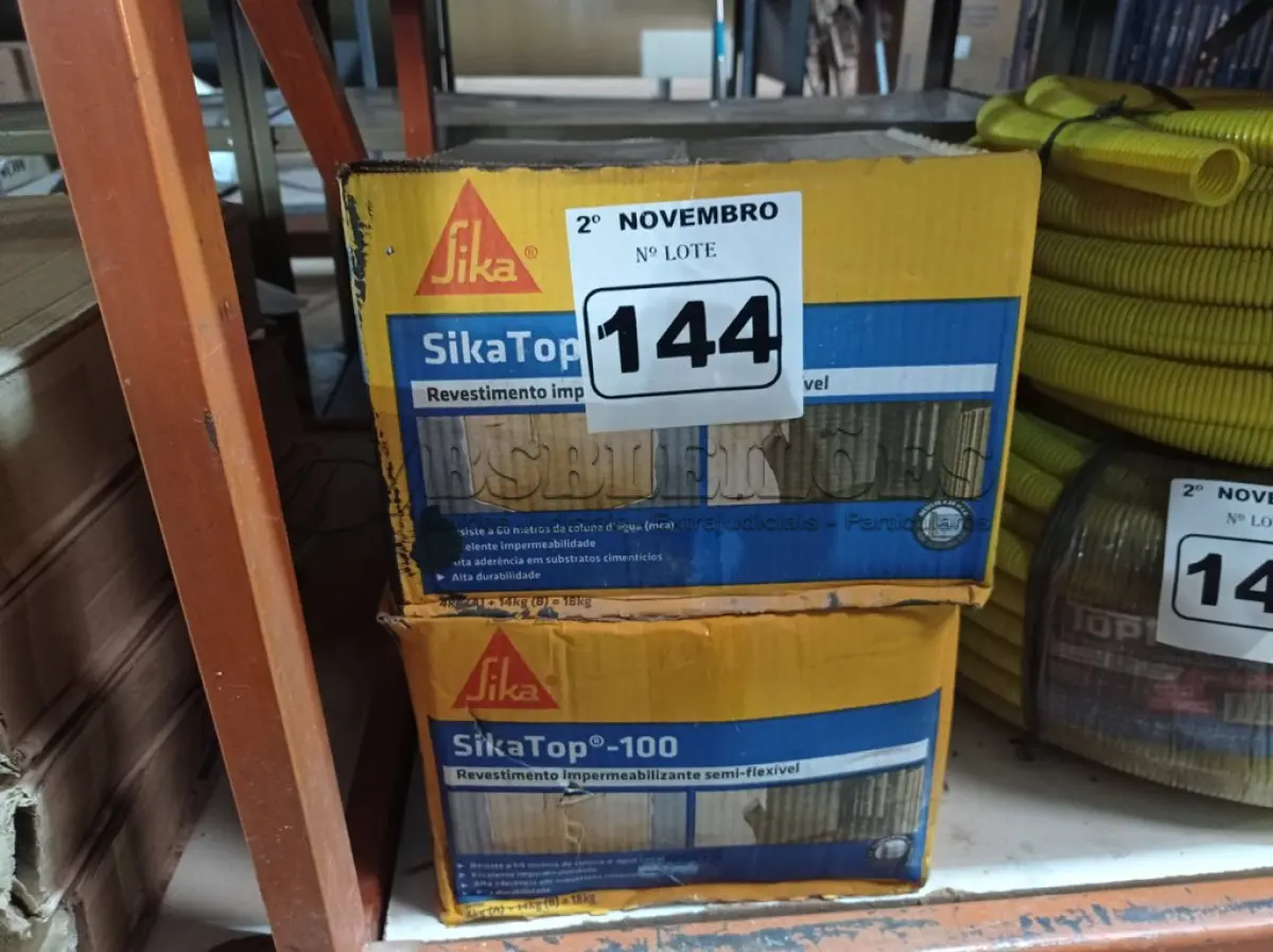 LOTE 144 - 02 CAIXAS DE REVESTIMENTO IMPERMEABILIZANTE SEMI-FLEXIVEL SIKA TOP-100 18KG. (NO ESTADO) ATENÇÃO! FAZER A VISITAÇÃO ANTES DE ARREMATAR, NÃO SABEMOS SE FUNCIONA. LEILÃO NÃO TEM GARANTIA E NEM DEVOLUÇÃO, SUJEITO A POSSÍVEIS AVARIAS VISÍVEIS/OCULTAS E/OU AUSÊNCIA DE COMPONENTES.
