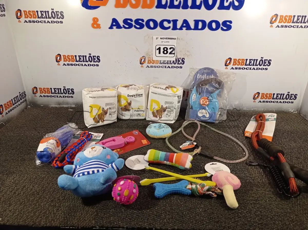 LOTE 182 - 01 LOTE COM VÁRIOS ACESSÓRIOS PARA PETS. (NO ESTADO) ATENÇÃO! FAZER A VISITAÇÃO ANTES DE ARREMATAR, NÃO SABEMOS SE FUNCIONA. LEILÃO NÃO TEM GARANTIA E NEM DEVOLUÇÃO, SUJEITO A POSSÍVEIS AVARIAS VISÍVEIS/OCULTAS E/OU AUSÊNCIA DE COMPONENTES.