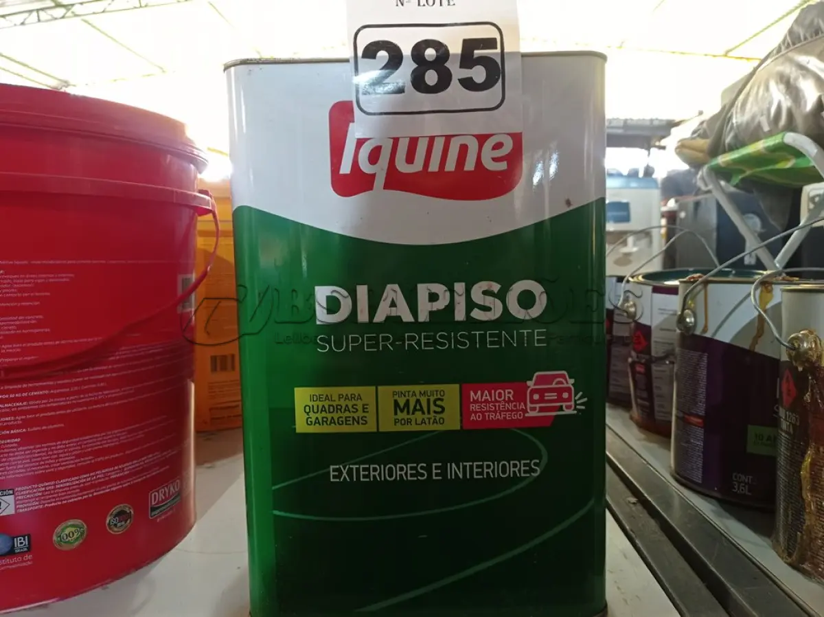LOTE 285 - 01 LATA DE TINTA IQUINE DIAPISO 18L NA COR VERMELHA. (NO ESTADO) ATENÇÃO! FAZER A VISITAÇÃO ANTES DE ARREMATAR, NÃO SABEMOS SE FUNCIONA. LEILÃO NÃO TEM GARANTIA E NEM DEVOLUÇÃO, SUJEITO A POSSÍVEIS AVARIAS VISÍVEIS/OCULTAS E/OU AUSÊNCIA DE COMPONENTES.