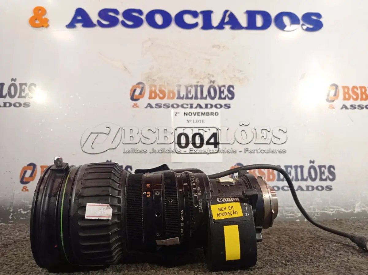 LOTE 004 - 01 LENTE CANON XJ19 PARA FILMADORA. (NO ESTADO) ATENÇÃO! FAZER A VISITAÇÃO ANTES DE ARREMATAR, NÃO SABEMOS SE FUNCIONA. LEILÃO NÃO TEM GARANTIA E NEM DEVOLUÇÃO, SUJEITO A POSSÍVEIS AVARIAS VISÍVEIS/OCULTAS E/OU AUSÊNCIA DE COMPONENTES.