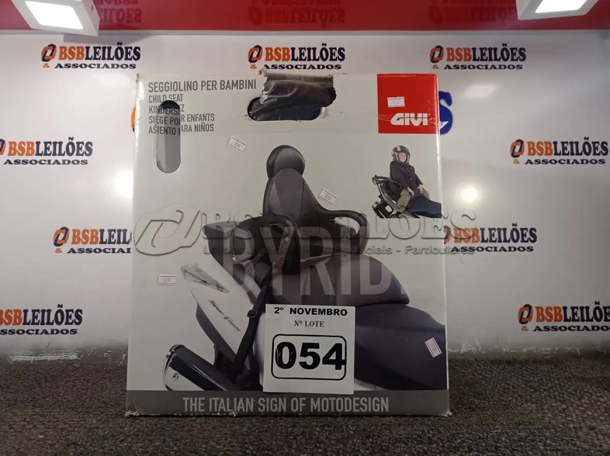 LOTE 054 - 01 CADEIRINHA INFANTIL PARA SCOOTER ELÉTRICA OU MOTO MARCA GIVI. (NO ESTADO) ATENÇÃO! FAZER A VISITAÇÃO ANTES DE ARREMATAR, NÃO SABEMOS SE FUNCIONA. LEILÃO NÃO TEM GARANTIA E NEM DEVOLUÇÃO, SUJEITO A POSSÍVEIS AVARIAS VISÍVEIS/OCULTAS E/OU AUSÊNCIA DE COMPONENTES.