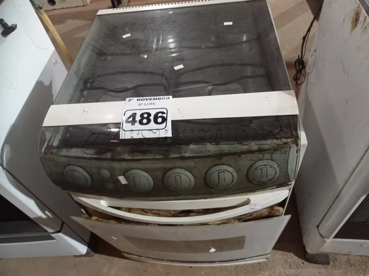 LOTE 486 - 01 FOGÃO DE EMBUTIR A GÁS 04 BOCAS. (NO ESTADO) ATENÇÃO! FAZER A VISITAÇÃO ANTES DE ARREMATAR, NÃO SABEMOS SE FUNCIONA. LEILÃO NÃO TEM GARANTIA E NEM DEVOLUÇÃO, SUJEITO A POSSÍVEIS AVARIAS VISÍVEIS/OCULTAS E/OU AUSÊNCIA DE COMPONENTES.