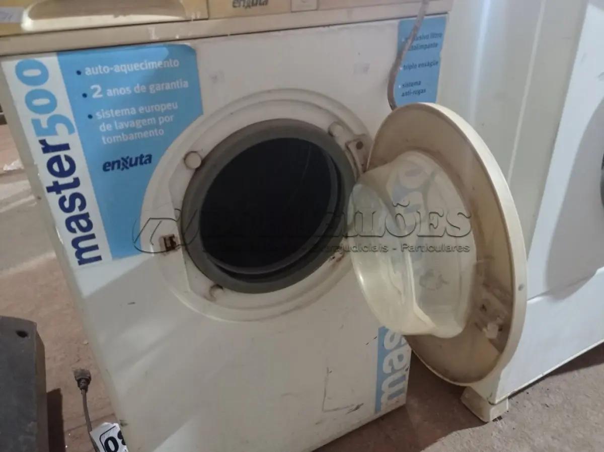 LOTE 490 - 01 LAVADORA DE ROUPAS MARCA ENXUTA. (NO ESTADO) ATENÇÃO! FAZER A VISITAÇÃO ANTES DE ARREMATAR, NÃO SABEMOS SE FUNCIONA. LEILÃO NÃO TEM GARANTIA E NEM DEVOLUÇÃO, SUJEITO A POSSÍVEIS AVARIAS VISÍVEIS/OCULTAS E/OU AUSÊNCIA DE COMPONENTES.