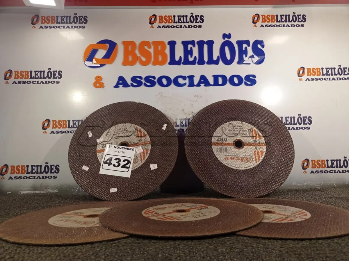 LOTE 432 - 05 DISCOS PARA SERRA DE BANCADA. (NO ESTADO) ATENÇÃO! FAZER A VISITAÇÃO ANTES DE ARREMATAR, NÃO SABEMOS SE FUNCIONA. LEILÃO NÃO TEM GARANTIA E NEM DEVOLUÇÃO, SUJEITO A POSSÍVEIS AVARIAS VISÍVEIS/OCULTAS E/OU AUSÊNCIA DE COMPONENTES.