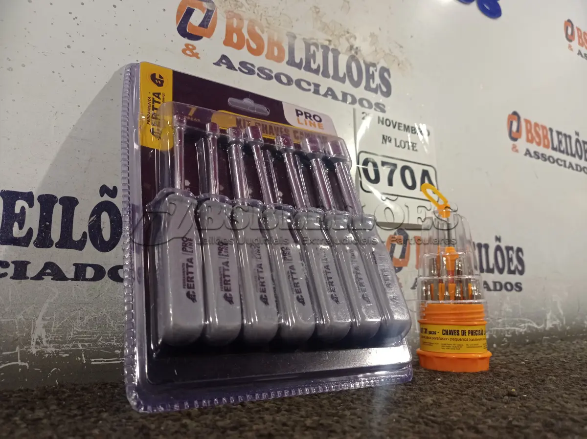 LOTE 070 - 01 KIT DE CHAVE CANHÃO E 01 KIT DE CHAVE DE PRECISÃO. (NO ESTADO) ATENÇÃO! FAZER A VISITAÇÃO ANTES DE ARREMATAR, NÃO SABEMOS SE FUNCIONA. LEILÃO NÃO TEM GARANTIA E NEM DEVOLUÇÃO, SUJEITO A POSSÍVEIS AVARIAS VISÍVEIS/OCULTAS E/OU AUSÊNCIA DE COMPONENTES.