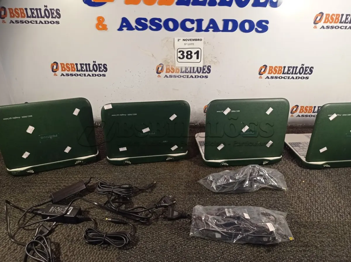 LOTE 381 - 03 NETBOOK’S MARCAS POSITIVO COM FONTE. (NO ESTADO) ATENÇÃO! FAZER A VISITAÇÃO ANTES DE ARREMATAR, NÃO SABEMOS SE FUNCIONA. LEILÃO NÃO TEM GARANTIA E NEM DEVOLUÇÃO, SUJEITO A POSSÍVEIS AVARIAS VISÍVEIS/OCULTAS E/OU AUSÊNCIA DE COMPONENTES.