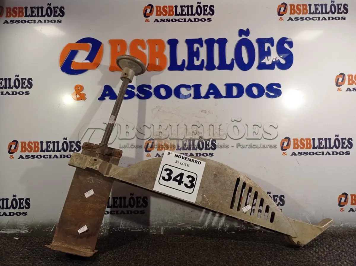 LOTE 343 - 01 PROTETOR DE DISCO PARA SERRA CIRCULAR. (NO ESTADO) ATENÇÃO! FAZER A VISITAÇÃO ANTES DE ARREMATAR, NÃO SABEMOS SE FUNCIONA. LEILÃO NÃO TEM GARANTIA E NEM DEVOLUÇÃO, SUJEITO A POSSÍVEIS AVARIAS VISÍVEIS/OCULTAS E/OU AUSÊNCIA DE COMPONENTES.