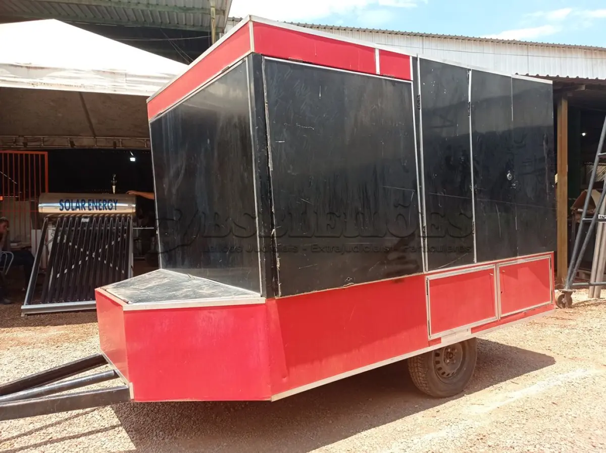 LOTE 588 - 01 TRAILLER ROBEQUE. (NO ESTADO) ATENÇÃO! FAZER A VISITAÇÃO ANTES DE ARREMATAR, NÃO SABEMOS SE FUNCIONA. LEILÃO NÃO TEM GARANTIA E NEM DEVOLUÇÃO, SUJEITO A POSSÍVEIS AVARIAS VISÍVEIS/OCULTAS E/OU AUSÊNCIA DE COMPONENTES.