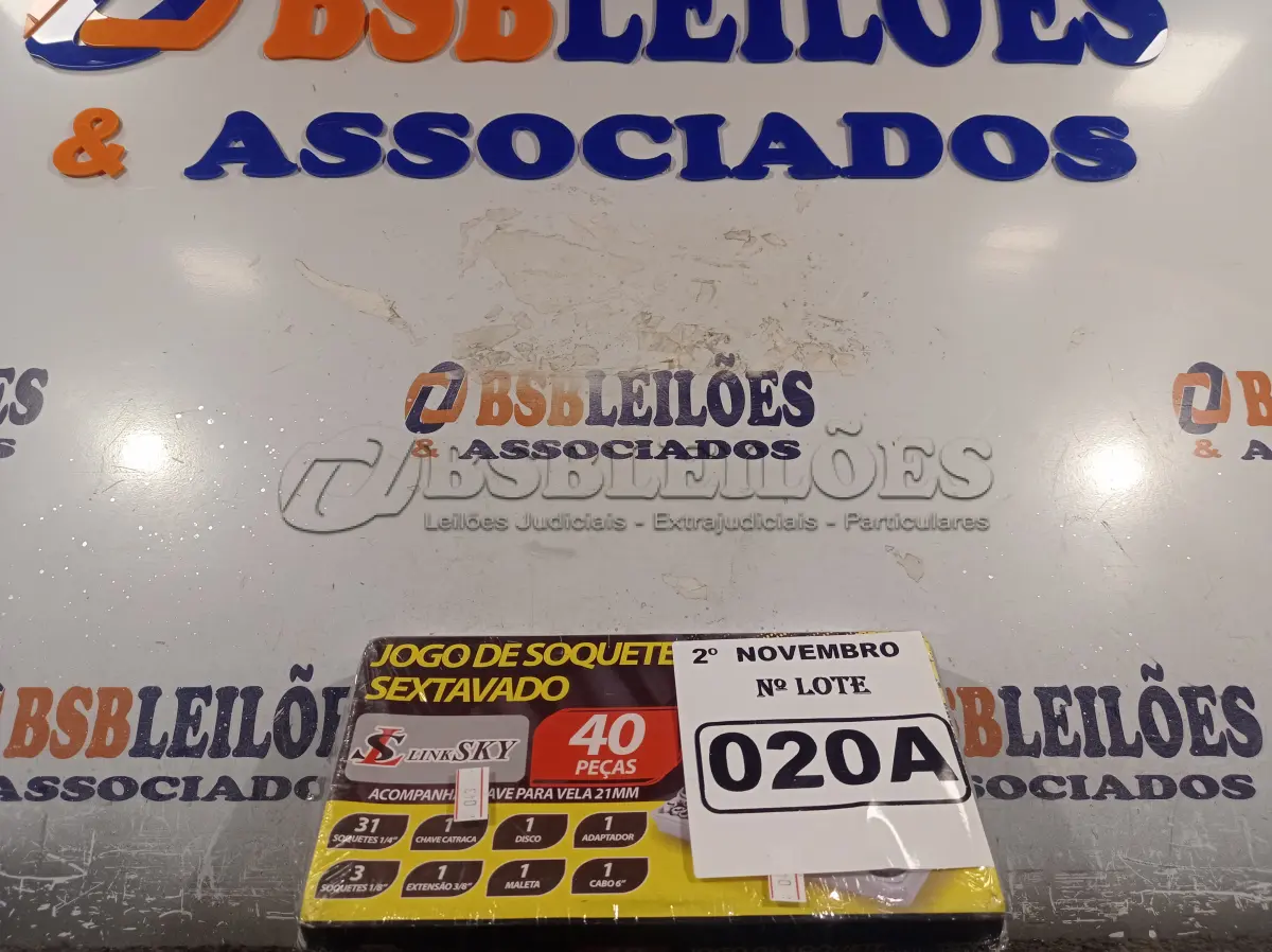 LOTE 020 - 01 JOGO DE SOQUETE SEXTAVADO 40 PEÇAS. (NO ESTADO) ATENÇÃO! FAZER A VISITAÇÃO ANTES DE ARREMATAR, NÃO SABEMOS SE FUNCIONA. LEILÃO NÃO TEM GARANTIA E NEM DEVOLUÇÃO, SUJEITO A POSSÍVEIS AVARIAS VISÍVEIS/OCULTAS E/OU AUSÊNCIA DE COMPONENTES.