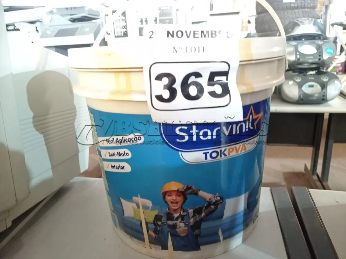 LOTE 365 - 01 BALDE DE MASSA ACRÍLICA STAR VINIL TOK PVA 25KG. (NO ESTADO) ATENÇÃO! FAZER A VISITAÇÃO ANTES DE ARREMATAR, NÃO SABEMOS SE FUNCIONA. LEILÃO NÃO TEM GARANTIA E NEM DEVOLUÇÃO, SUJEITO A POSSÍVEIS AVARIAS VISÍVEIS/OCULTAS E/OU AUSÊNCIA DE COMPONENTES.
