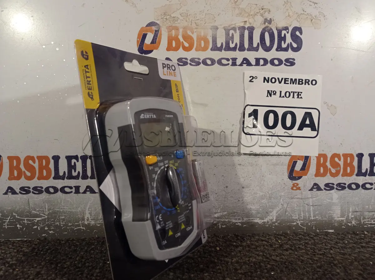 LOTE 100 - 01 MULTÍMETRO DIGITAL. (NO ESTADO) ATENÇÃO! FAZER A VISITAÇÃO ANTES DE ARREMATAR, NÃO SABEMOS SE FUNCIONA. LEILÃO NÃO TEM GARANTIA E NEM DEVOLUÇÃO, SUJEITO A POSSÍVEIS AVARIAS VISÍVEIS/OCULTAS E/OU AUSÊNCIA DE COMPONENTES.
