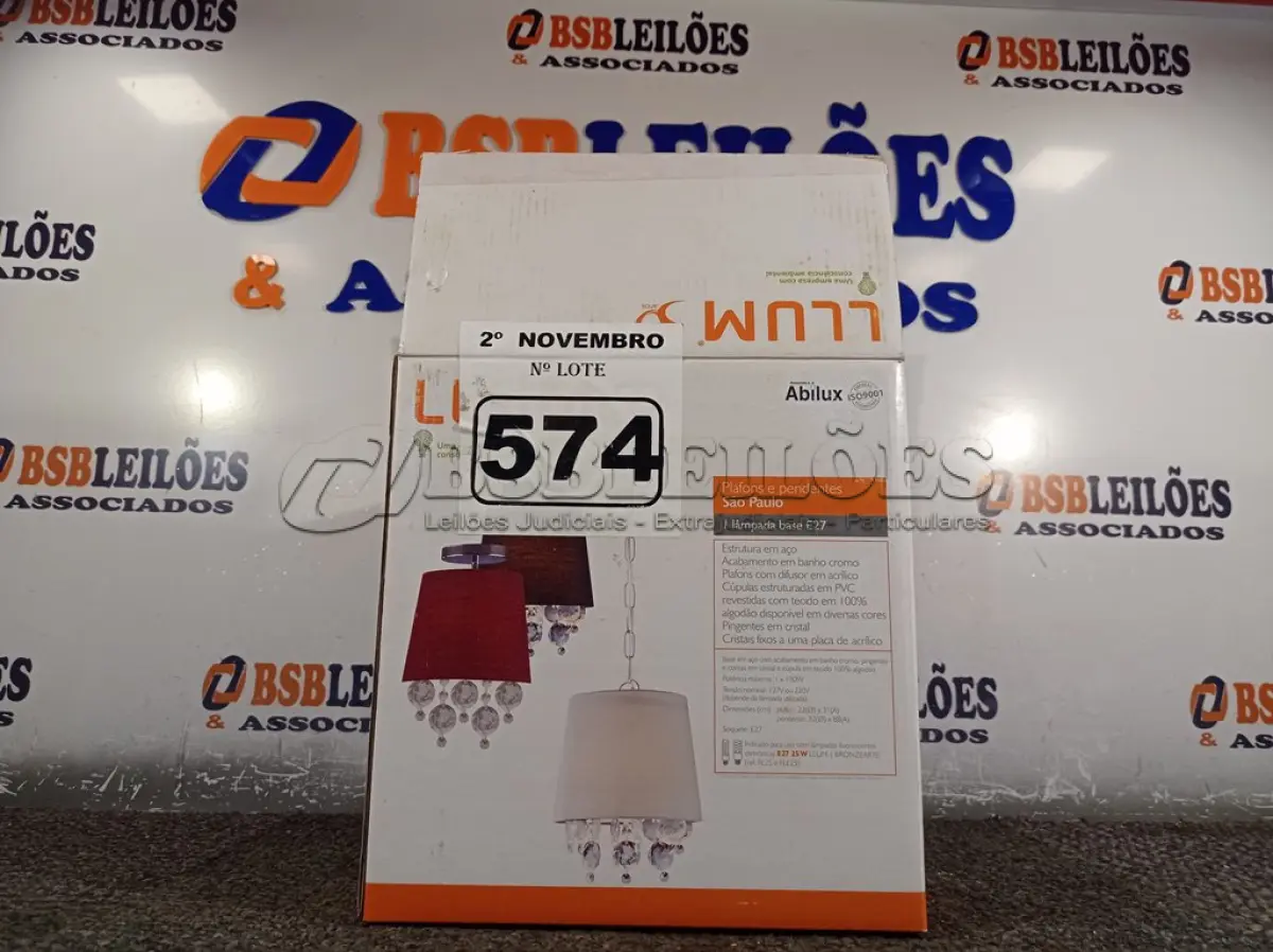 LOTE 574 - 01 LUMINÁRIA PENDENTE SÃO PAULO. (NO ESTADO) ATENÇÃO! FAZER A VISITAÇÃO ANTES DE ARREMATAR, NÃO SABEMOS SE FUNCIONA. LEILÃO NÃO TEM GARANTIA E NEM DEVOLUÇÃO, SUJEITO A POSSÍVEIS AVARIAS VISÍVEIS/OCULTAS E/OU AUSÊNCIA DE COMPONENTES.