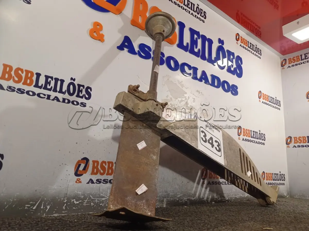 LOTE 343 - 01 PROTETOR DE DISCO PARA SERRA CIRCULAR. (NO ESTADO) ATENÇÃO! FAZER A VISITAÇÃO ANTES DE ARREMATAR, NÃO SABEMOS SE FUNCIONA. LEILÃO NÃO TEM GARANTIA E NEM DEVOLUÇÃO, SUJEITO A POSSÍVEIS AVARIAS VISÍVEIS/OCULTAS E/OU AUSÊNCIA DE COMPONENTES.
