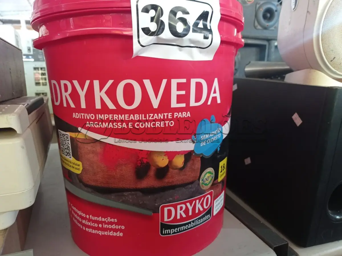 LOTE 364 - 01 BALDE DE DRYKOVEDA, ADITIVO IMPERMEABILIZANTE PARA ARGAMASSA E CONCRETO. (NO ESTADO) ATENÇÃO! FAZER A VISITAÇÃO ANTES DE ARREMATAR, NÃO SABEMOS SE FUNCIONA. LEILÃO NÃO TEM GARANTIA E NEM DEVOLUÇÃO, SUJEITO A POSSÍVEIS AVARIAS VISÍVEIS/OCULTAS E/OU AUSÊNCIA DE COMPONENTES.
