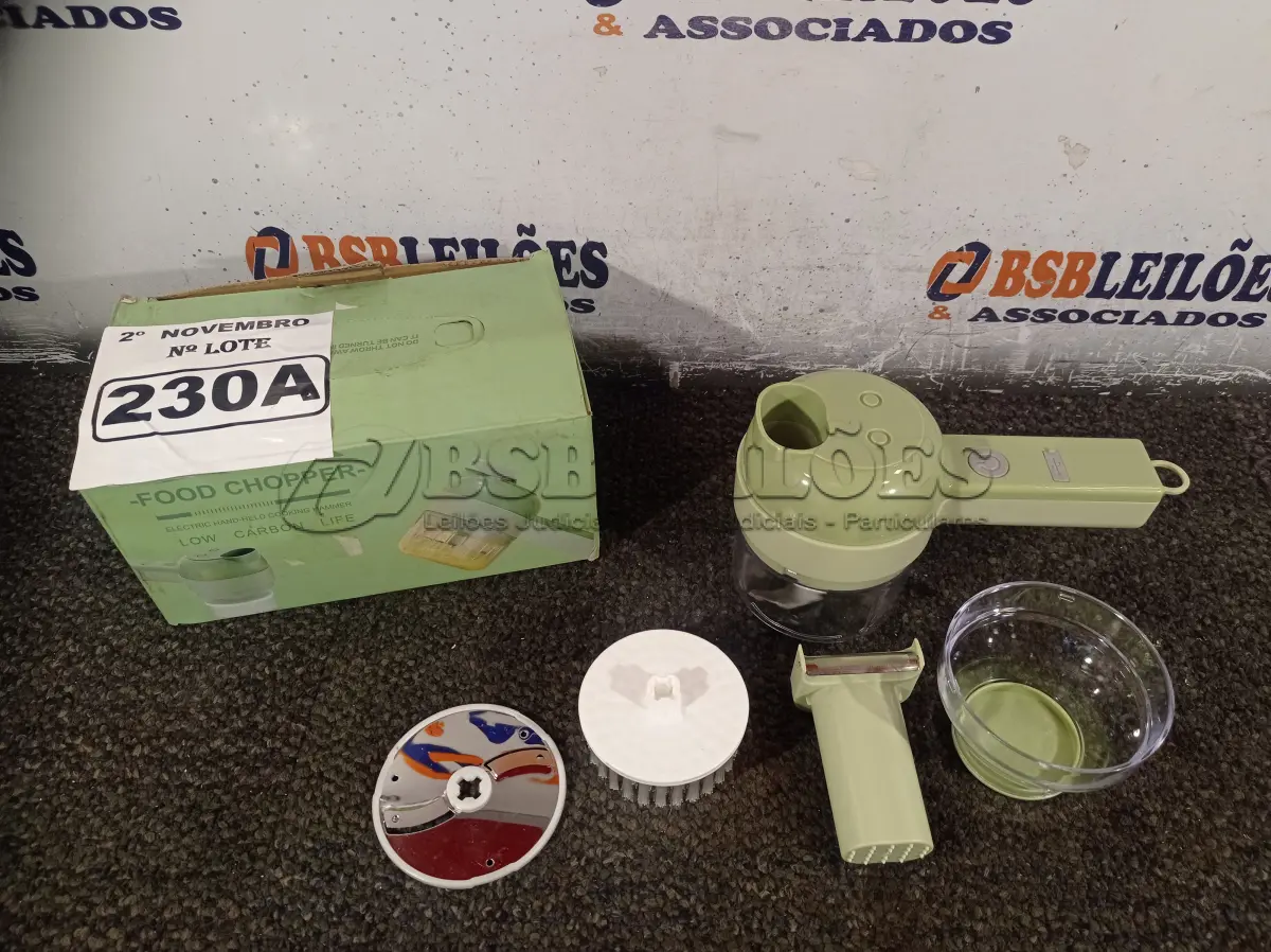LOTE 230 - 01 TRITURADOR DE ALIMENTOS. (NO ESTADO) ATENÇÃO! FAZER A VISITAÇÃO ANTES DE ARREMATAR, NÃO SABEMOS SE FUNCIONA. LEILÃO NÃO TEM GARANTIA E NEM DEVOLUÇÃO, SUJEITO A POSSÍVEIS AVARIAS VISÍVEIS/OCULTAS E/OU AUSÊNCIA DE COMPONENTES.