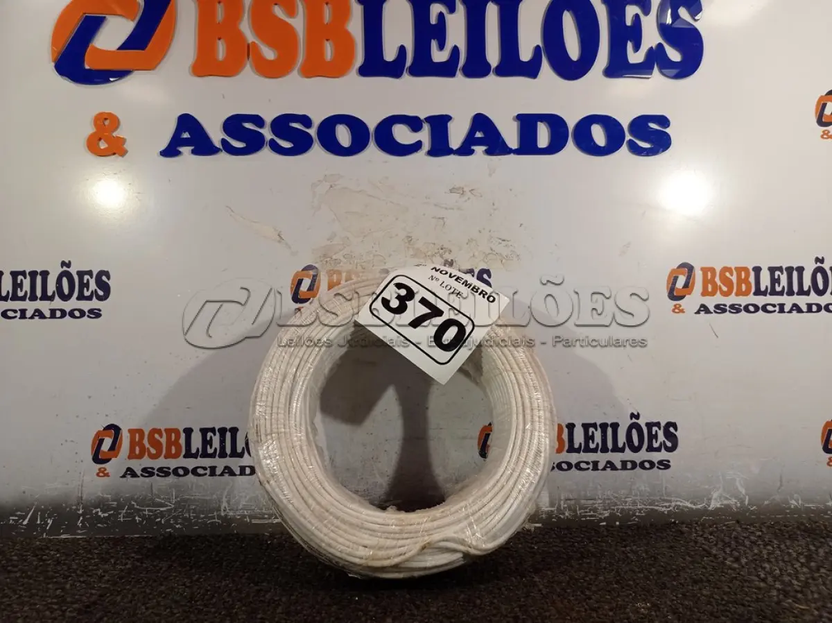 LOTE 370 - 01 ROLO DE CABO FLEXÍVEL 100M 1X4MM NA COR BRANCA(NOVO). (NO ESTADO) ATENÇÃO! FAZER A VISITAÇÃO ANTES DE ARREMATAR, NÃO SABEMOS SE FUNCIONA. LEILÃO NÃO TEM GARANTIA E NEM DEVOLUÇÃO, SUJEITO A POSSÍVEIS AVARIAS VISÍVEIS/OCULTAS E/OU AUSÊNCIA DE COMPONENTES.