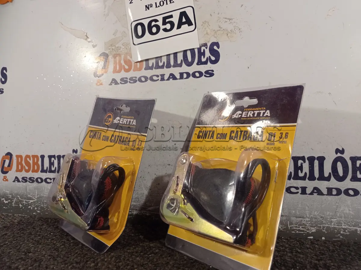 LOTE 065 - 02 CINTAS COM CATRACA 3,6M. (NO ESTADO) ATENÇÃO! FAZER A VISITAÇÃO ANTES DE ARREMATAR, NÃO SABEMOS SE FUNCIONA. LEILÃO NÃO TEM GARANTIA E NEM DEVOLUÇÃO, SUJEITO A POSSÍVEIS AVARIAS VISÍVEIS/OCULTAS E/OU AUSÊNCIA DE COMPONENTES.