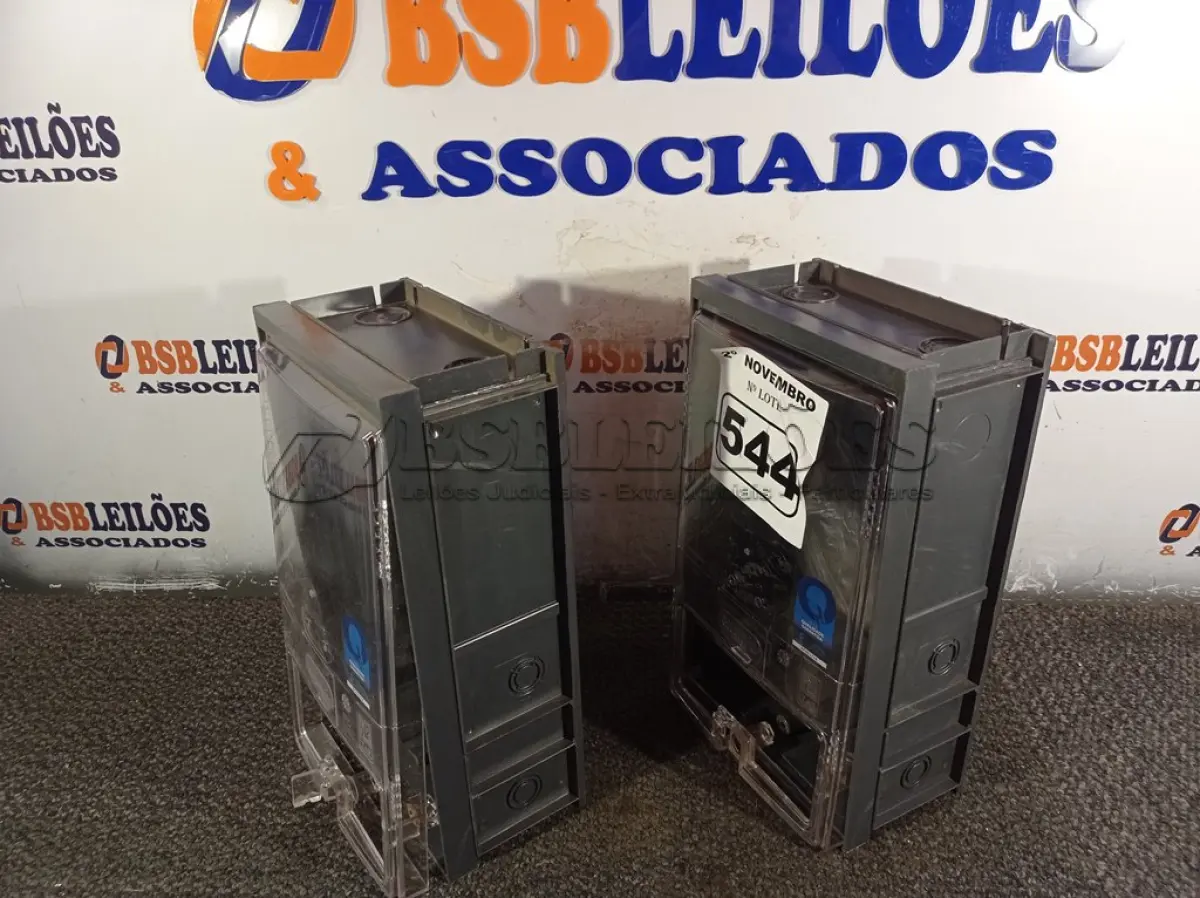 LOTE 544 - 02 CAIXAS PARA RELÓGIO MEDIDOR DE ENERGIA. (NO ESTADO) ATENÇÃO! FAZER A VISITAÇÃO ANTES DE ARREMATAR, NÃO SABEMOS SE FUNCIONA. LEILÃO NÃO TEM GARANTIA E NEM DEVOLUÇÃO, SUJEITO A POSSÍVEIS AVARIAS VISÍVEIS/OCULTAS E/OU AUSÊNCIA DE COMPONENTES.