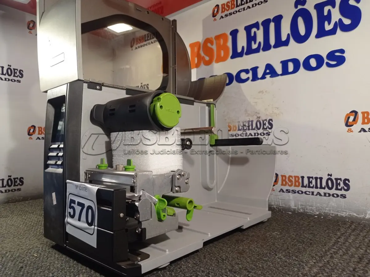 LOTE 570 - 01 IMPRESSORA DE ETIQUETAS MARCA TSC. (NO ESTADO) ATENÇÃO! FAZER A VISITAÇÃO ANTES DE ARREMATAR, NÃO SABEMOS SE FUNCIONA. LEILÃO NÃO TEM GARANTIA E NEM DEVOLUÇÃO, SUJEITO A POSSÍVEIS AVARIAS VISÍVEIS/OCULTAS E/OU AUSÊNCIA DE COMPONENTES.
