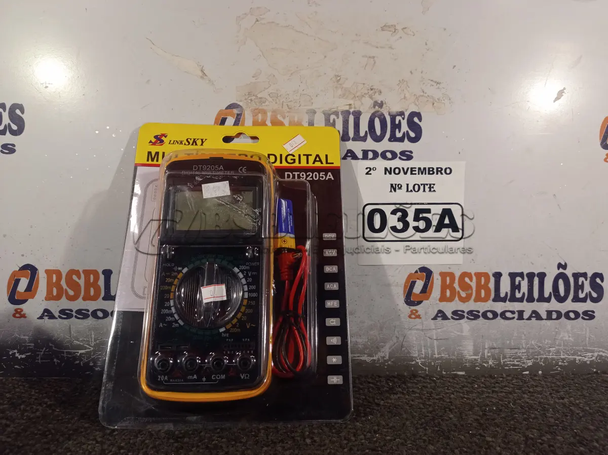 LOTE 035 - 01 MULTÍMETRO DIGITAL. (NO ESTADO) ATENÇÃO! FAZER A VISITAÇÃO ANTES DE ARREMATAR, NÃO SABEMOS SE FUNCIONA. LEILÃO NÃO TEM GARANTIA E NEM DEVOLUÇÃO, SUJEITO A POSSÍVEIS AVARIAS VISÍVEIS/OCULTAS E/OU AUSÊNCIA DE COMPONENTES.