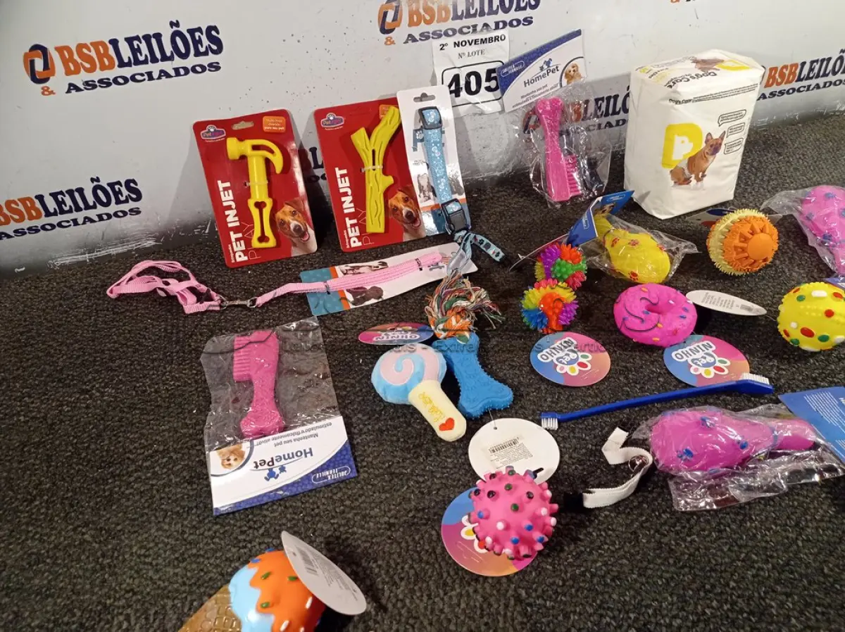 LOTE 405 - 01 KIT DE ACESSÓRIOS PARA PET. (NO ESTADO) ATENÇÃO! FAZER A VISITAÇÃO ANTES DE ARREMATAR, NÃO SABEMOS SE FUNCIONA. LEILÃO NÃO TEM GARANTIA E NEM DEVOLUÇÃO, SUJEITO A POSSÍVEIS AVARIAS VISÍVEIS/OCULTAS E/OU AUSÊNCIA DE COMPONENTES.