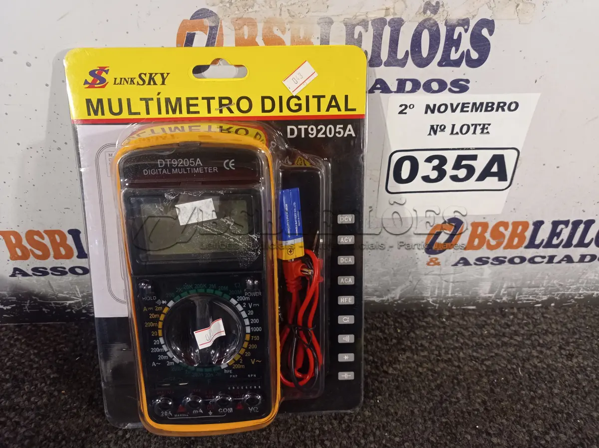 LOTE 035 - 01 MULTÍMETRO DIGITAL. (NO ESTADO) ATENÇÃO! FAZER A VISITAÇÃO ANTES DE ARREMATAR, NÃO SABEMOS SE FUNCIONA. LEILÃO NÃO TEM GARANTIA E NEM DEVOLUÇÃO, SUJEITO A POSSÍVEIS AVARIAS VISÍVEIS/OCULTAS E/OU AUSÊNCIA DE COMPONENTES.