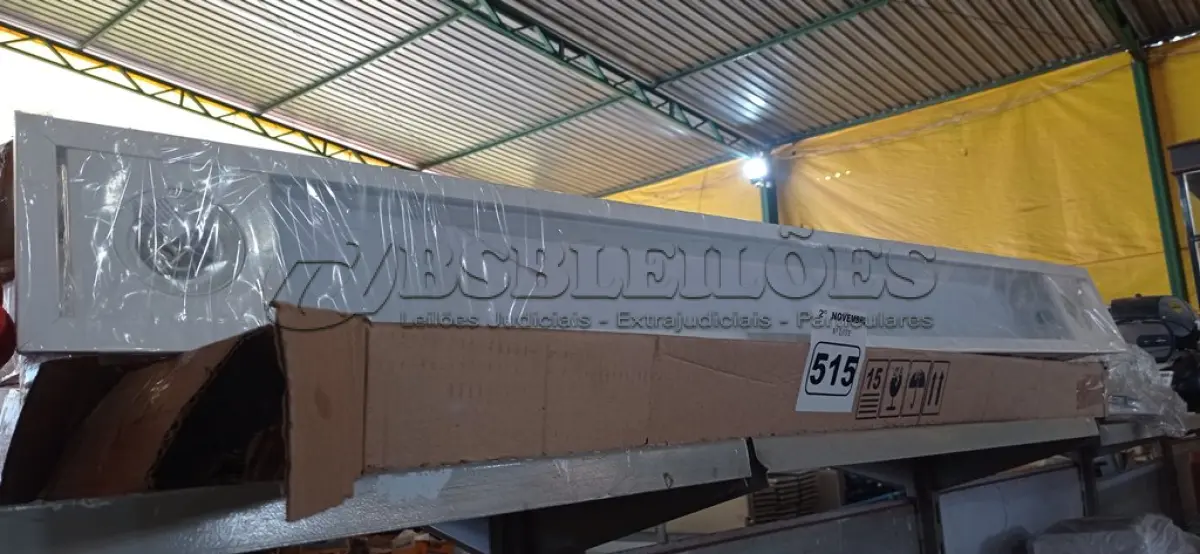 LOTE 515 - 06 LUMINÁRIAS DE EMBUTIR 1X40W+2 DICROICA MF-254132. (NO ESTADO) ATENÇÃO! FAZER A VISITAÇÃO ANTES DE ARREMATAR, NÃO SABEMOS SE FUNCIONA. LEILÃO NÃO TEM GARANTIA E NEM DEVOLUÇÃO, SUJEITO A POSSÍVEIS AVARIAS VISÍVEIS/OCULTAS E/OU AUSÊNCIA DE COMPONENTES.
