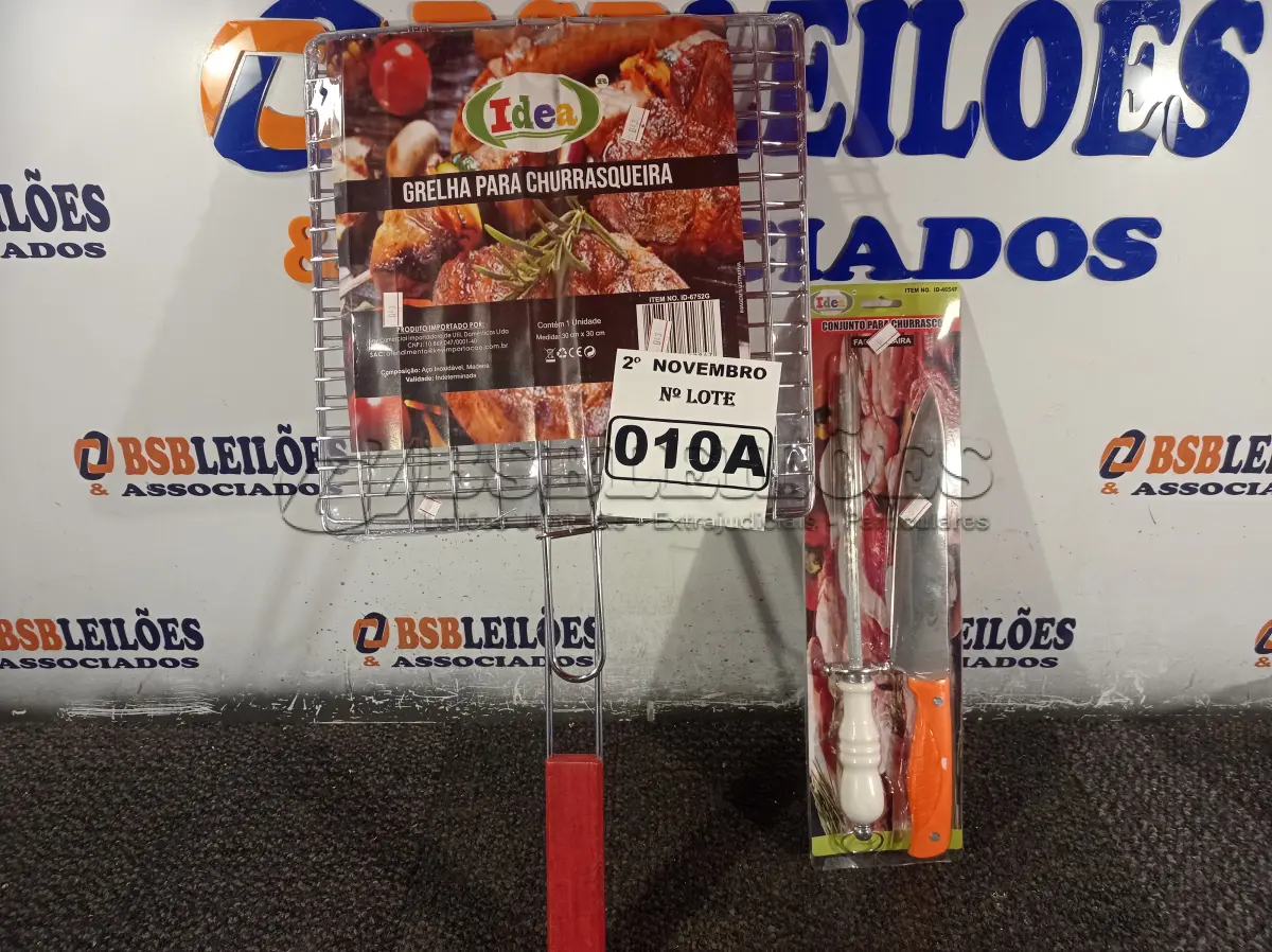 LOTE 010 - 01 KIT CHURRASCO. (NO ESTADO) ATENÇÃO! FAZER A VISITAÇÃO ANTES DE ARREMATAR, NÃO SABEMOS SE FUNCIONA. LEILÃO NÃO TEM GARANTIA E NEM DEVOLUÇÃO, SUJEITO A POSSÍVEIS AVARIAS VISÍVEIS/OCULTAS E/OU AUSÊNCIA DE COMPONENTES.
