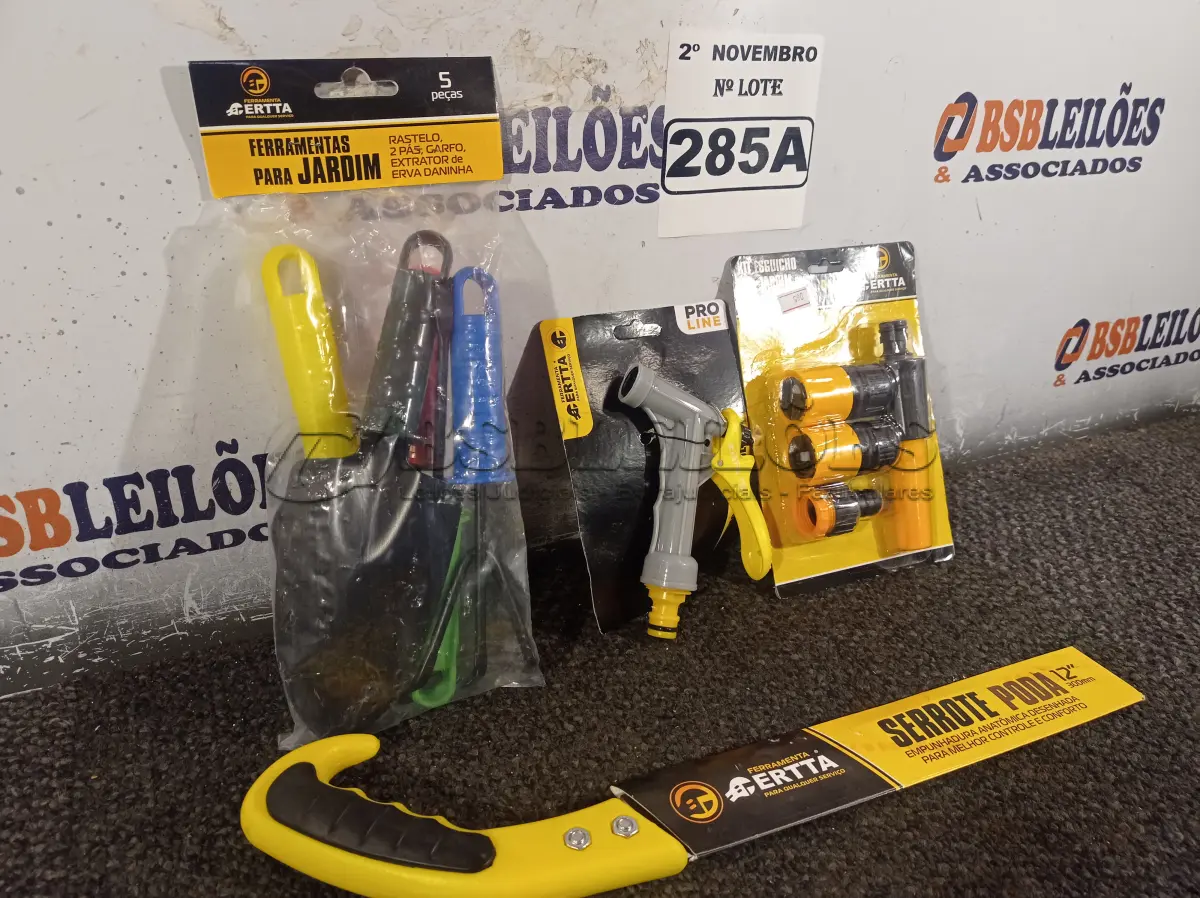 LOTE 285 - 01 KIT PARA JARDINAGEM. (NO ESTADO) ATENÇÃO! FAZER A VISITAÇÃO ANTES DE ARREMATAR, NÃO SABEMOS SE FUNCIONA. LEILÃO NÃO TEM GARANTIA E NEM DEVOLUÇÃO, SUJEITO A POSSÍVEIS AVARIAS VISÍVEIS/OCULTAS E/OU AUSÊNCIA DE COMPONENTES.